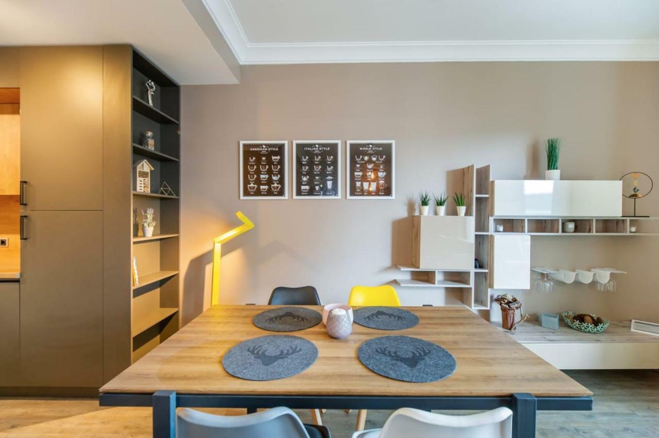 Sarah Deluxe Apartment In Silver Mountain โปยานาบราซอฟ ภายนอก รูปภาพ